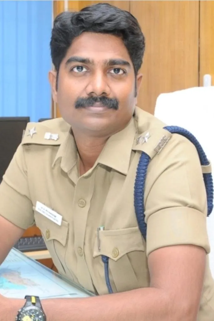  Eagle Team Of 50 Toolers To Catch Surrounding Persons ... - District SP Innovation